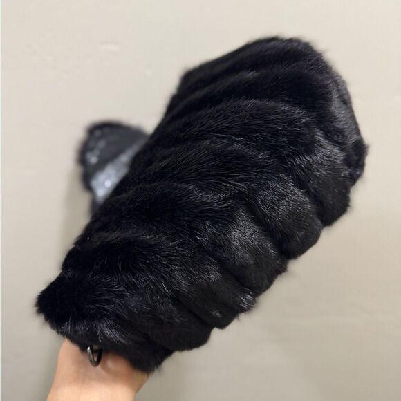 Asymmetric Real Mink Fur Handmade Saddle Bag/Shoulder Bag/Crossbody - Picture 15 of 15